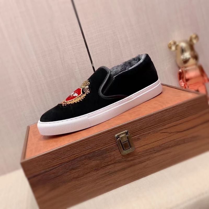 G*u*i sneakers